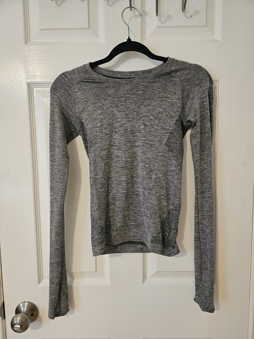 Gray Heather Long-Sleeve Seamless Active Top